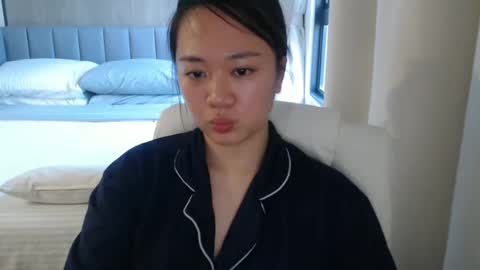 sexypenguin13 online show from 6, 12, 2024