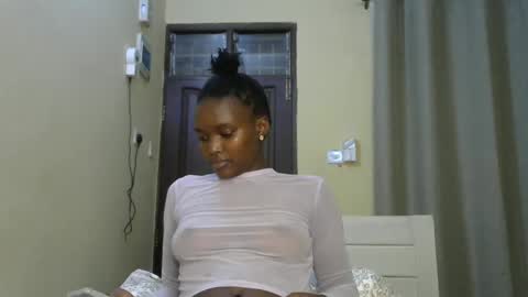 Snapshot of sexypetite_lee chatting on 28, 12, 2024 Lee online show from 28, 12, 2024