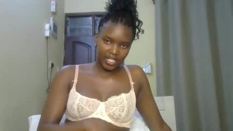 Snapshot of sexypetite_lee chatting on 6, 1, 2025 Lee online show from 6, 1, 2025