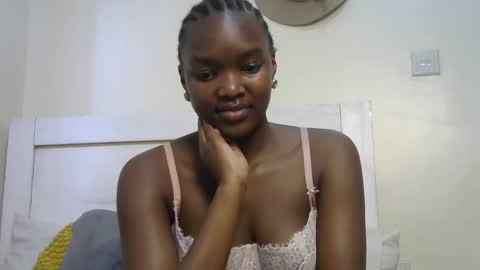Snapshot of sexypetite_lee chatting on 26, 9, 2025 Lee online show from 26, 9, 2025