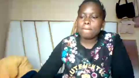 Snapshot of sexypussy983 chatting on 21, 7, 2026 Micky online show from 21, 7, 2026