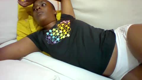 Snapshot of sexyqueen3457132 chatting on 14, 1, 2025 DOVY ACHIENG online show from 14, 1, 2025