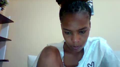 Snapshot of sexyqueen3457132 chatting on 1, 3, 2025 DOVY ACHIENG online show from 1, 3, 2025