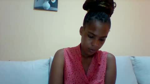 Snapshot of sexyqueen3457132 chatting on 7, 3, 2025 DOVY ACHIENG online show from 7, 3, 2025