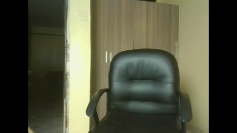 queenivy online show from 25, 10, 2025