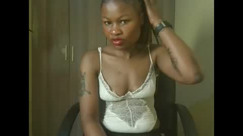 queenivy online show from 29, 11, 2025