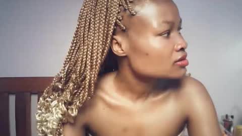 queenivy online show from 9, 1, 2026