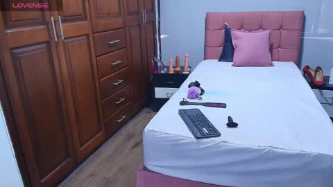 R A C H E L online show from 7, 1, 2026