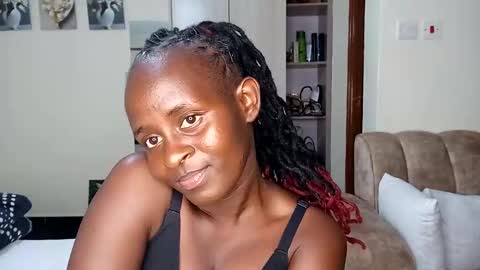 Snapshot of sexyreddebony chatting on 17, 1, 2025 sexyreddebony online show from 17, 1, 2025