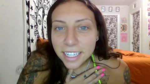 Snapshot of sexytatslut369 chatting on 20, 6, 2026 sexytatslut369 online show from 20, 6, 2026