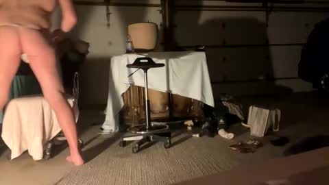 Smooth bi guy online show from 3, 4, 2026