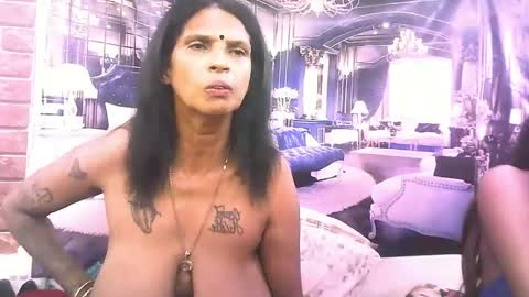 sexyva4u2luv online show from 28, 11, 2025