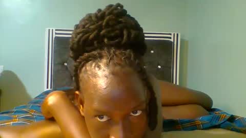 VIVIAN online show from 4, 3, 2025