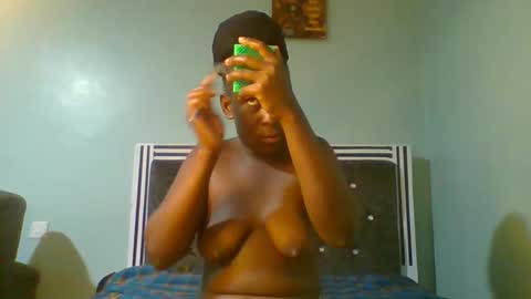 VIVIAN online show from 5, 3, 2025