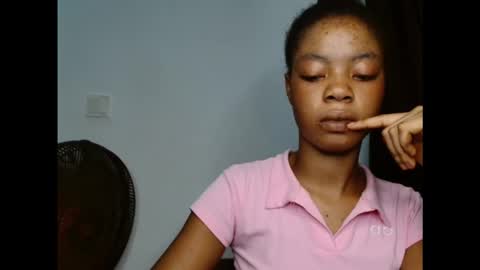 sexyxpeach online show from 18, 10, 2025