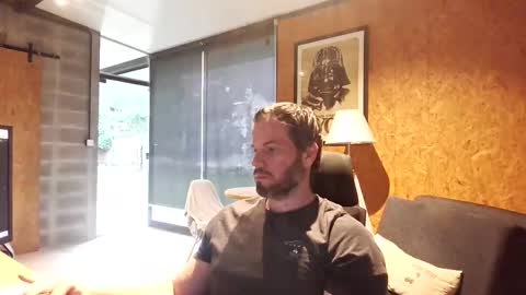 shad0w_hunter online show from 12, 2, 2026