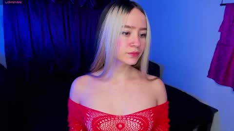 Snapshot of shairaclark_ chatting on 23, 4, 2026 Shaira Clark online show from 23, 4, 2026
