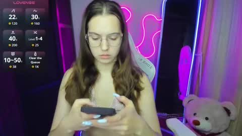 Vivian online show from 16, 9, 2025