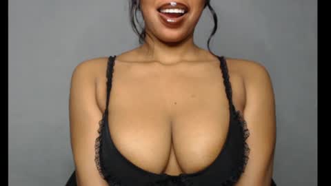 ESTHER online show from 12, 7, 2026