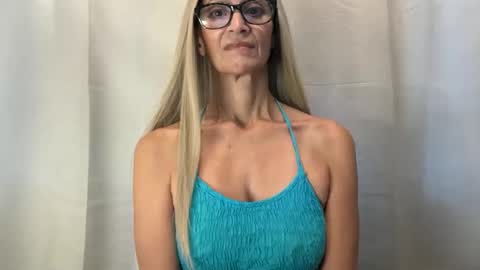 Shaman Woman online show from 13, 11, 2025