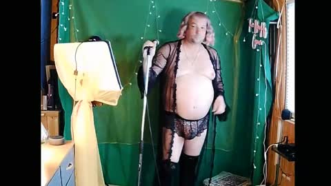 Snapshot of shamelessman96 chatting on 12, 4, 2026 NakedSinger online show from 12, 4, 2026