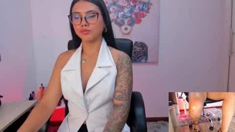 Snapshot of shanabellucy chatting on 10, 3, 2025 onlyfans shanabellucy online show from 10, 3, 2025
