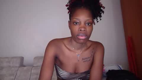 Snapshot of shania_sleigh chatting on 9, 1, 2025 shania_sleigh online show from 9, 1, 2025