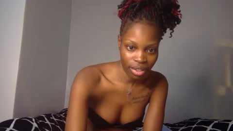 Snapshot of shania_sleigh chatting on 13, 1, 2025 shania_sleigh online show from 13, 1, 2025