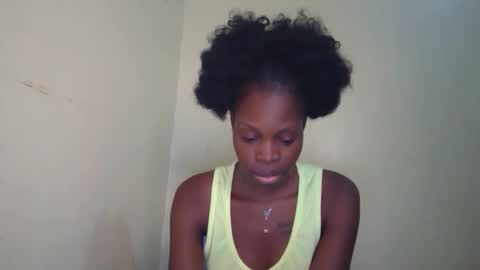 Snapshot of shania_sleigh chatting on 10, 3, 2025 shania_sleigh online show from 10, 3, 2025