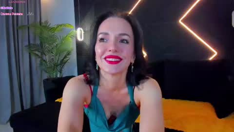 Snapshot of shanita_aura chatting on 5, 7, 2026 Hi Im Shanita or Mistress online show from 5, 7, 2026
