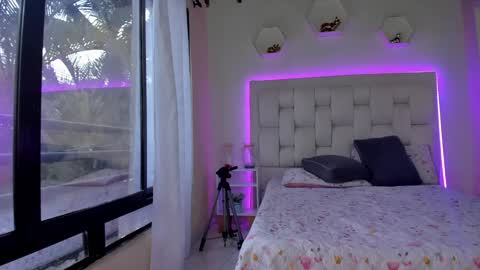 Shana online show from 4, 2, 2025