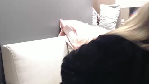 Shannon07 online show from 27, 12, 2024