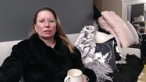 Shannon07 online show from 30, 12, 2024