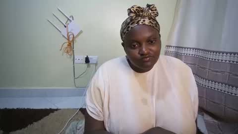 Snapshot of shanny_123 chatting on 28, 10, 2025 shanny_123 online show from 28, 10, 2025