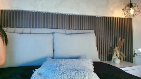 SHANON online show from 10, 4, 2026