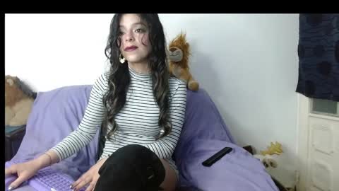 Snapshot of shantal_houston chatting on 27, 5, 2026 Shantal online show from 27, 5, 2026
