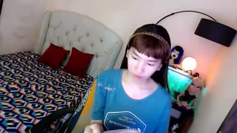 SHANTA FOX  s online show from 4, 11, 2025