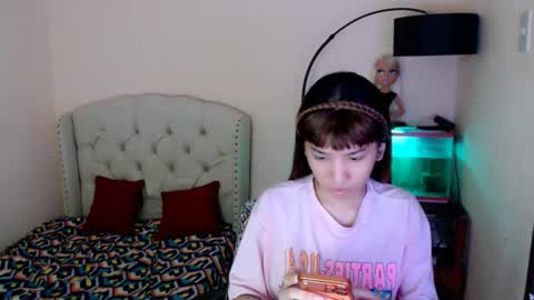 SHANTA FOX  s online show from 7, 2, 2026