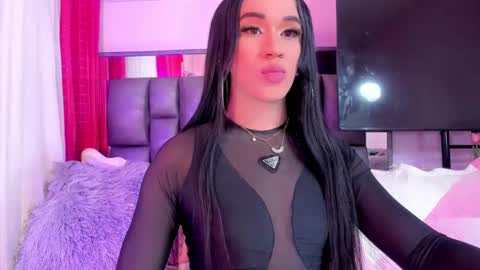 Snapshot of shantalgirs01 chatting on 25, 12, 2024 Shantal girls online show from 25, 12, 2024