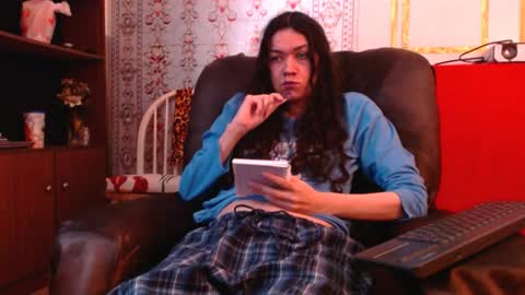 Snapshot of shanyferrati chatting on 23, 2, 2025 SHANYF online show from 23, 2, 2025