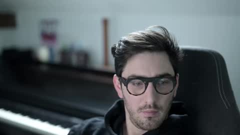 frenchy boy online show from 16, 12, 2025