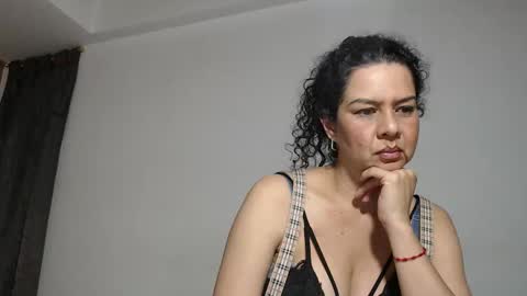 sharickleon11 online show from 12, 11, 2025