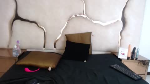 Snapshot of shariff_ chatting on 16, 1, 2025 shariff_ online show from 16, 1, 2025