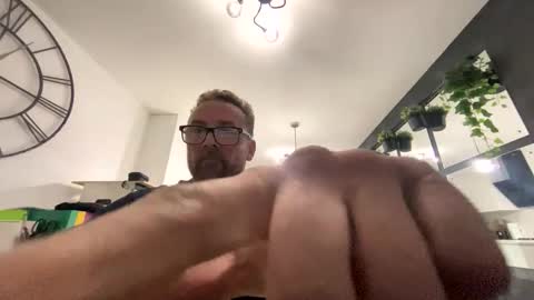 Sharksboy online show from 27, 2, 2026