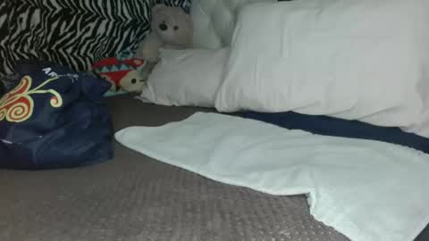 sharlot03 online show from 10, 3, 2025