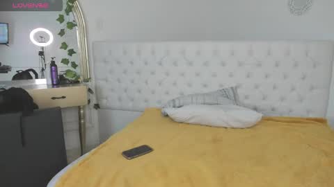 Sharlot online show from 12, 1, 2026