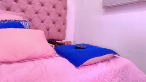 Sharlott online show from 7, 2, 2025