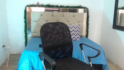 Snapshot of sharlotte__jones chatting on 10, 12, 2024 Sara online show from 10, 12, 2024