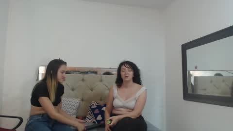 Snapshot of sharlotte__jones chatting on 15, 1, 2025 Sara online show from 15, 1, 2025