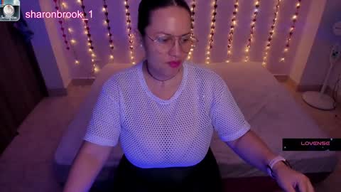 Snapshot of sharon_brook chatting on 18, 12, 2024 sharon_brook online show from 18, 12, 2024